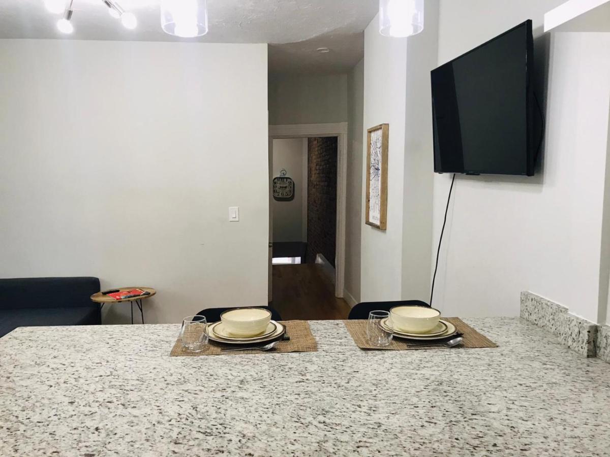 Renovated, 10 Min From The City Boston Exterior photo