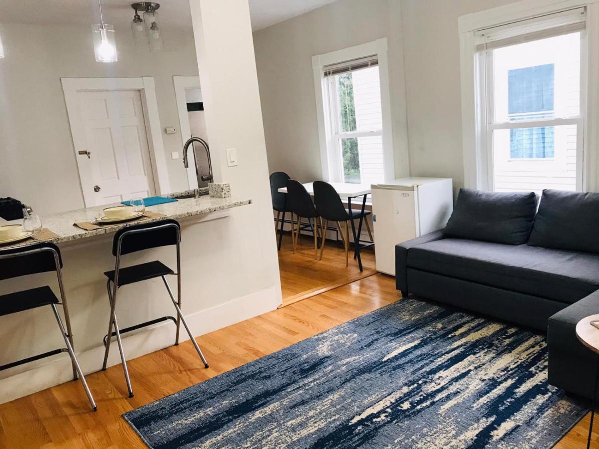 Renovated, 10 Min From The City Boston Exterior photo